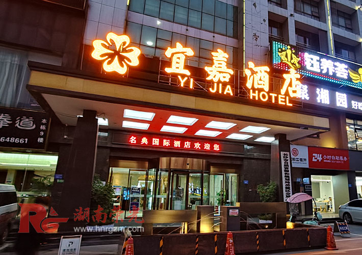 �����������b