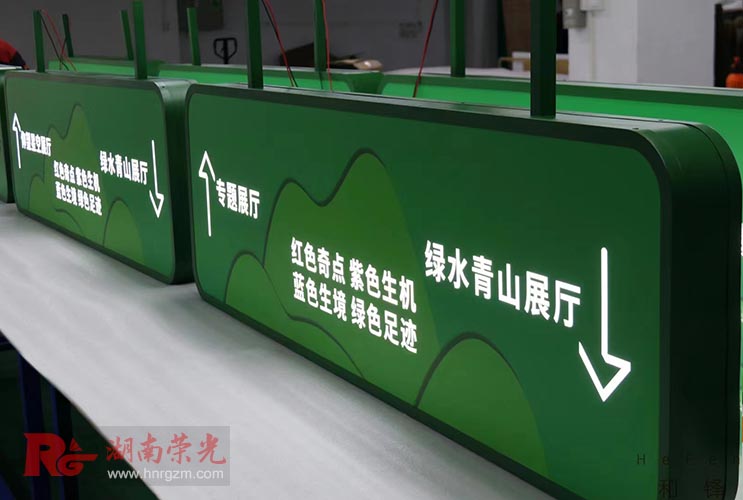 ���b����